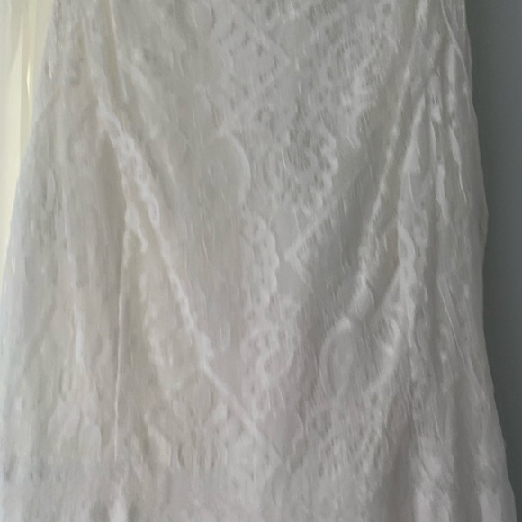 White floral nice dress - Picture 2 of 3